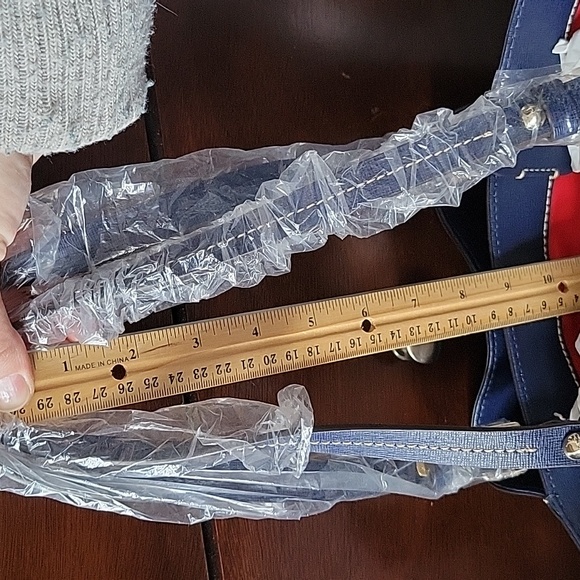 Brand new Dooney & Bourke Saffiano Leather Tote Small Flynn Marine - Picture 8 of 8